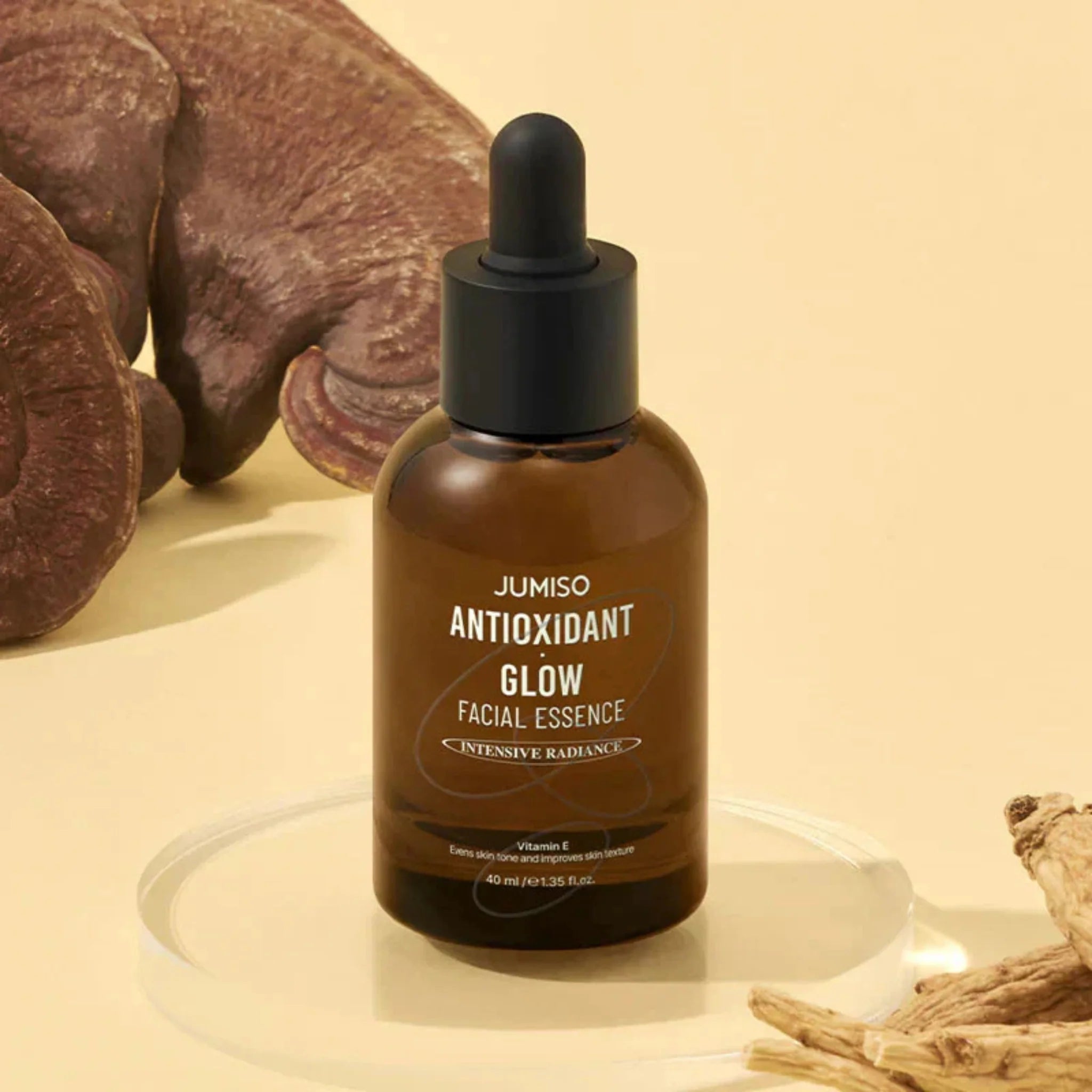 Esence mirdzuma piešķiršanai ādai Jumiso Antioxidant Glow Facial Essence
