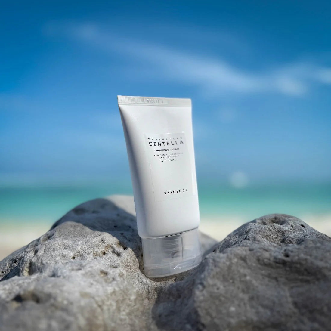 Krēms problemātiskai ādas sejai ar Gotu Kola Skin1004 Madagascar Centella Soothing Cream