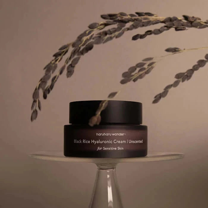 Krēms ar melniem rīsiem jutīgai ādai Haruharu Wonder Black Rice Hyaluronic Cream Unscented