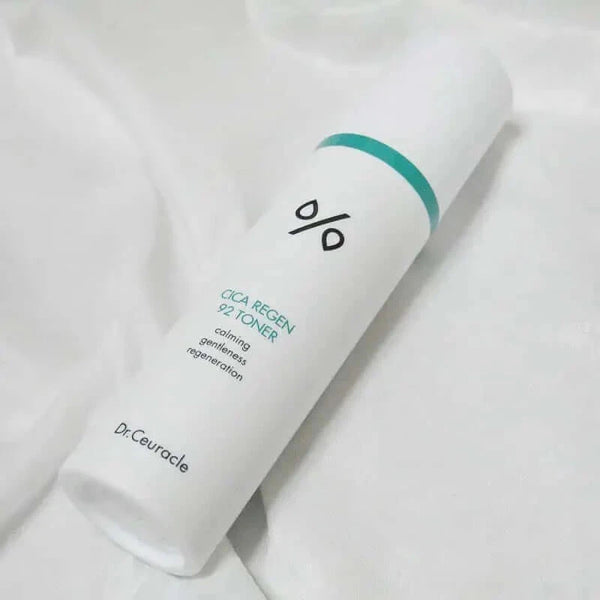 Nomierinošs toniks jutīgai ādai ar 92% Āzijas centellas Dr.Ceuracle Cica Regen 92 Toner