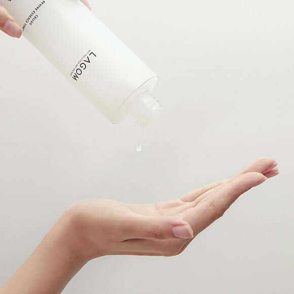 Toniks-esence dziļai ādas mitrināšanai ar adenozīnu Lagom Cellus Revive Essence Toner