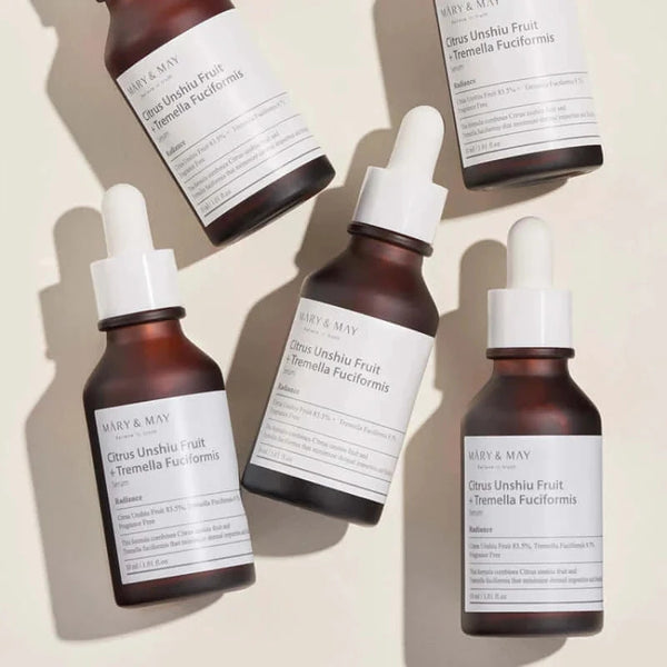 Mitrinošs serums pigmentācijas plankumu novēršanai Mary&May Citrus Unshiu Fruit + Tremella Fuciformis Serum