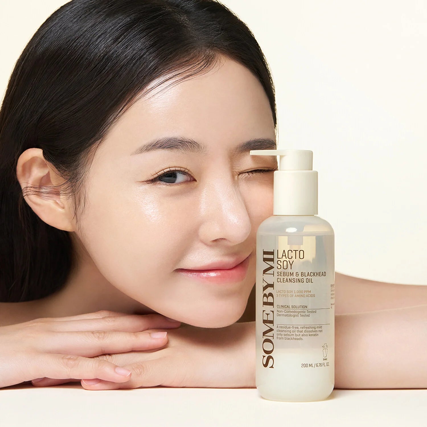 Divu tekstūru hidrolipīdu eļļa ar soju Some By Mi Lacto Soy Sebum & Blackhead Cleansing Oil
