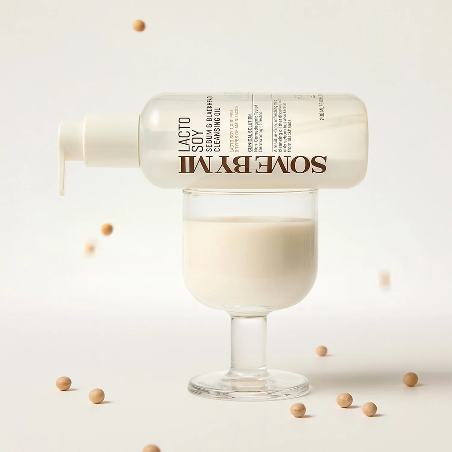 Divu tekstūru hidrolipīdu eļļa ar soju Some By Mi Lacto Soy Sebum & Blackhead Cleansing Oil